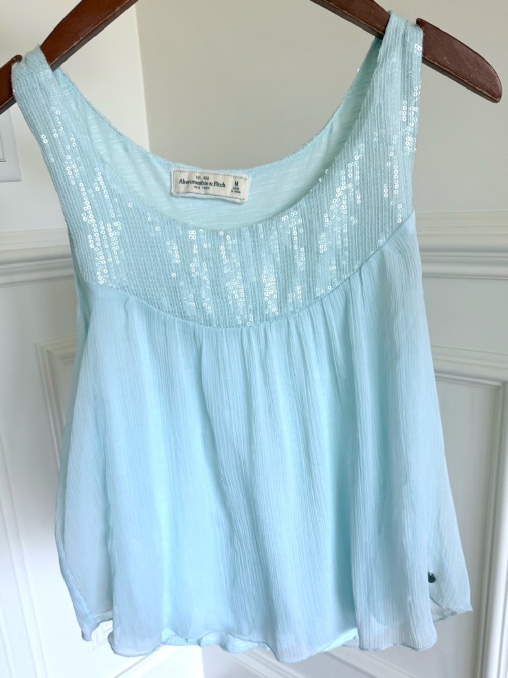 Abercrombie & Fitch Women’s Tank Top light Blue Sequin Yoke Sleeveless Size M